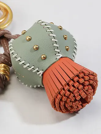 GIANNI CHIARINI | Nom du produit : Porte-clés pour sac
Marque : GIANNI CHIARINI
Couleur : vert
Catégories : Mode, Femme

Matière : Similicuir
Détails : Clous | 